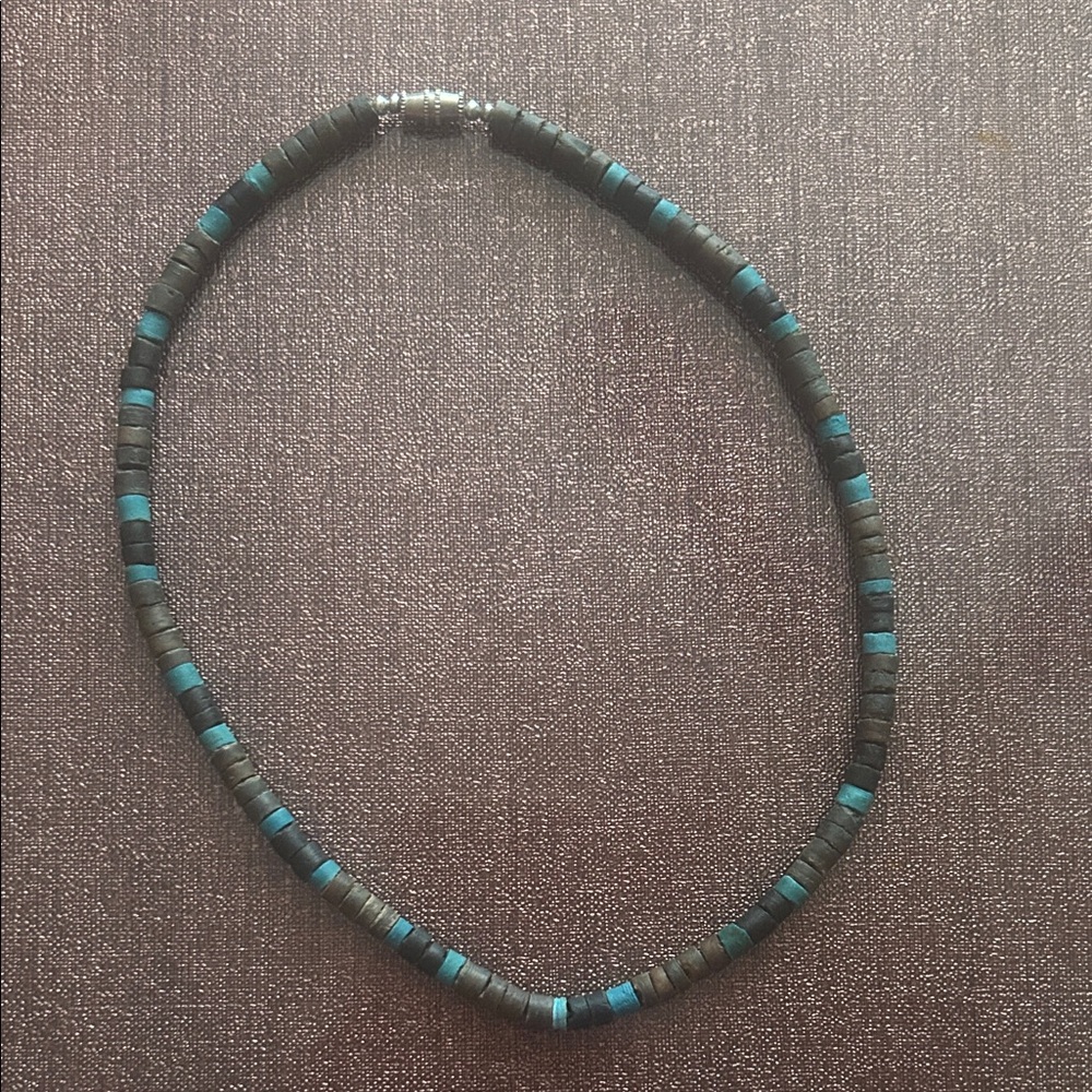 Chic Black and Blue Beaded Necklace